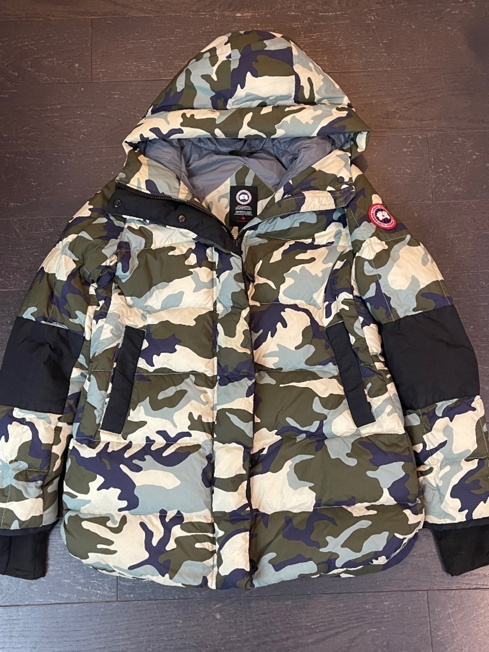 Canada Goose Women's Alliston Jacket in Classic Camo Silverbirch Medium 5076LP